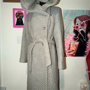 Elegant Women's Gray Coat 40% Wool